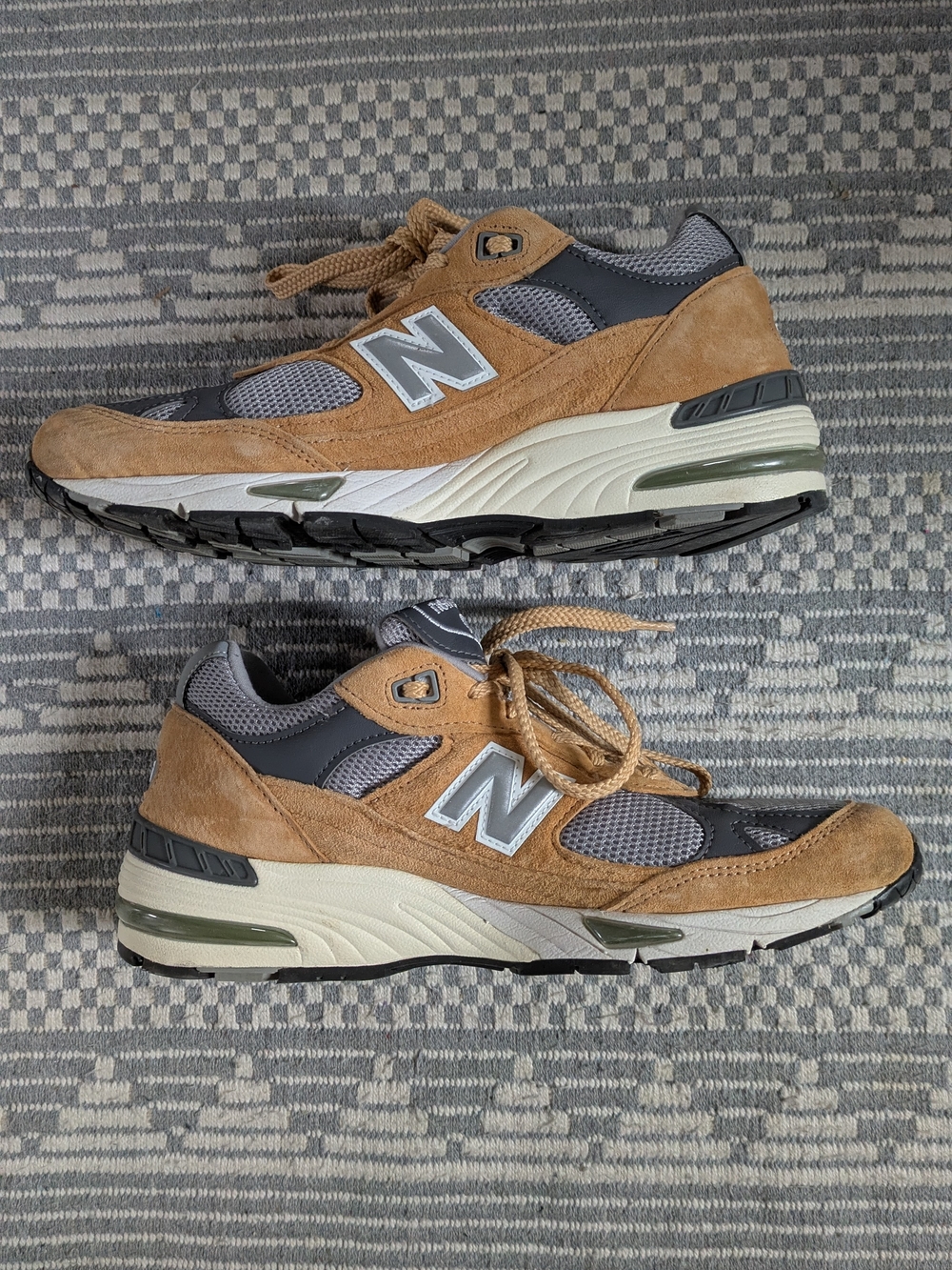 New Balance 991 Unisex Tan and Gray Made In UK